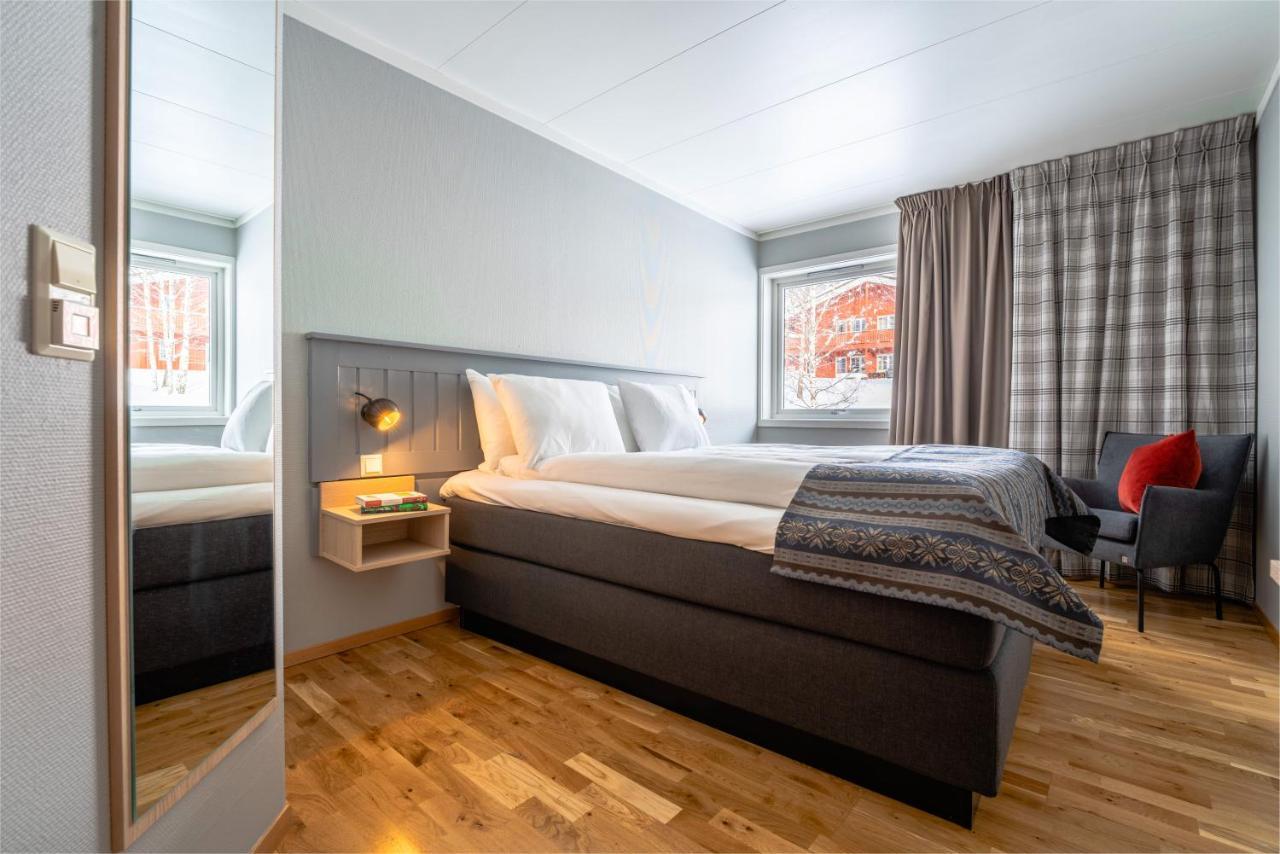 Birkebeineren Hotel & Apartments Лиллехамер Экстерьер фото
