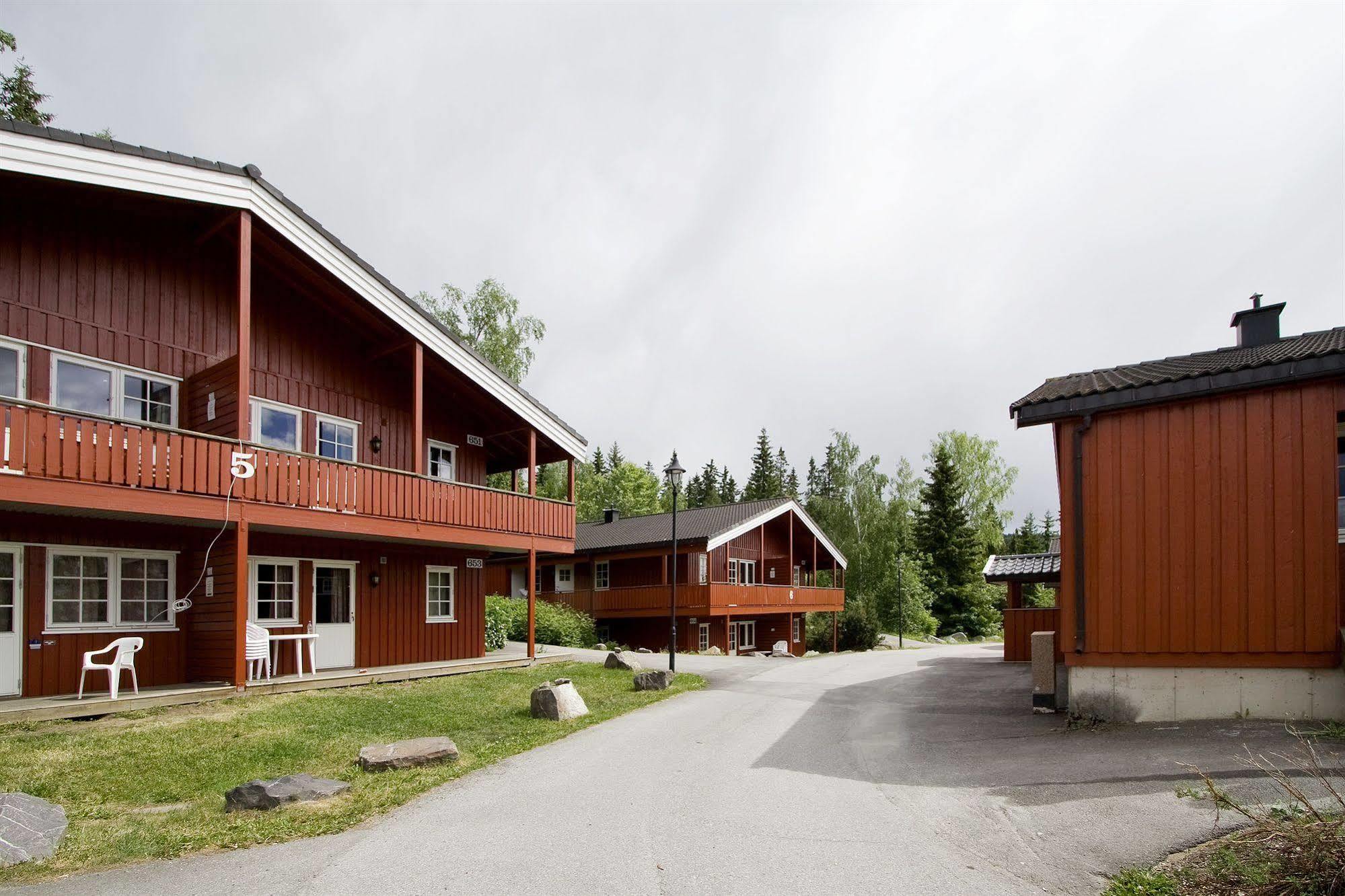 Birkebeineren Hotel & Apartments Лиллехамер Экстерьер фото